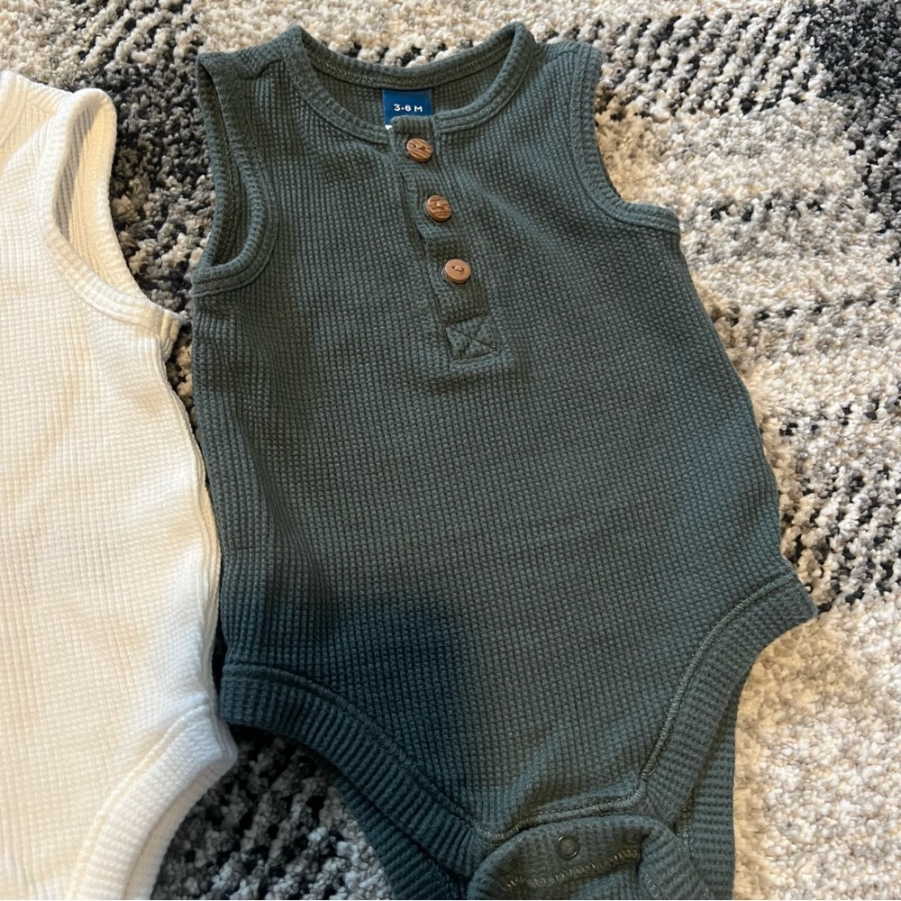 Bundle of 3 old navy henley tank onesies - Picture 4 of 7